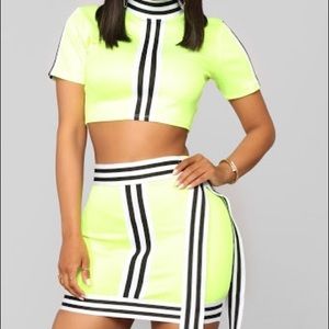 No apologies neon set